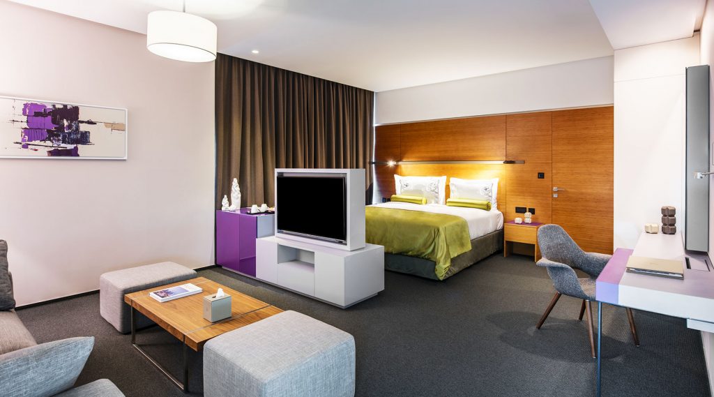 luxury hotel sharjah